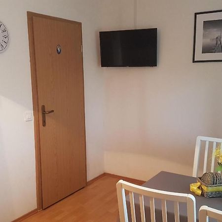 Apartmani Ab Pirovac Exterior photo