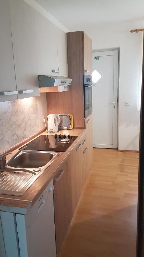 Apartmani Ab Pirovac Exterior photo