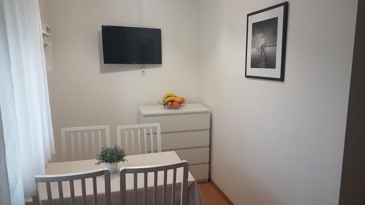 Apartmani Ab Pirovac Exterior photo